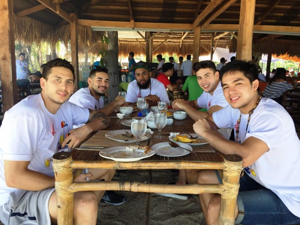 Young PBA stars David and Anthony Semeard, Brian Heruela, Stanley Pringle, and Jeric Fortuna having lunch. Mark Giongco/INQUIRER.net