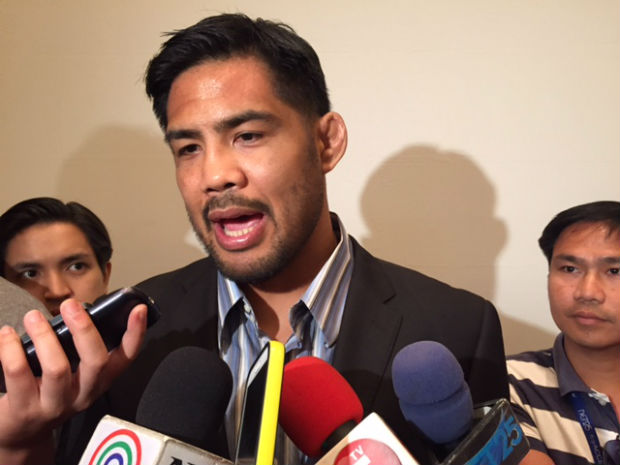 Mark Muñoz talks to members of the media during the On Sale press conference of UFC Fight Night Manila on Tuesday. Mark Giongco/INQUIRER.net