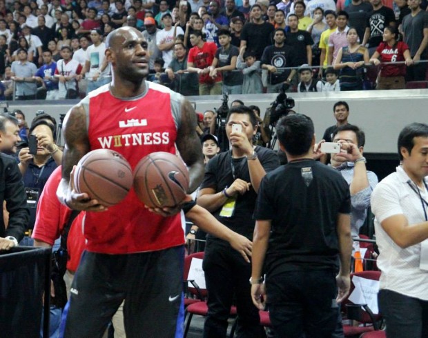 LeBron James during his previous visit in Manila. Photo by Celest Flores/INQUIRER.net