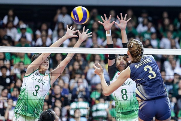 NU Lady Bulldogs vs La Salle Lady Spikers. Photo by Tristan Tamayo/INQUIRER.net