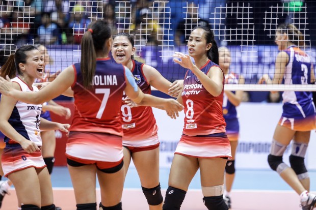 Aiza Maizo leads Petron Tri-Activ in PSL. Photo by Tristan Tamayo/INQUIRER.net