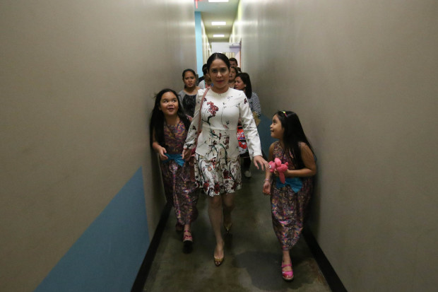 Jinkee Pacquiao with daughters Princess and Queen Elizabeth prepares to leave a restaurant after having lunch in Hollywood, CA on Sunday, 26 April 2015. PHOTO BY REM ZAMORA
