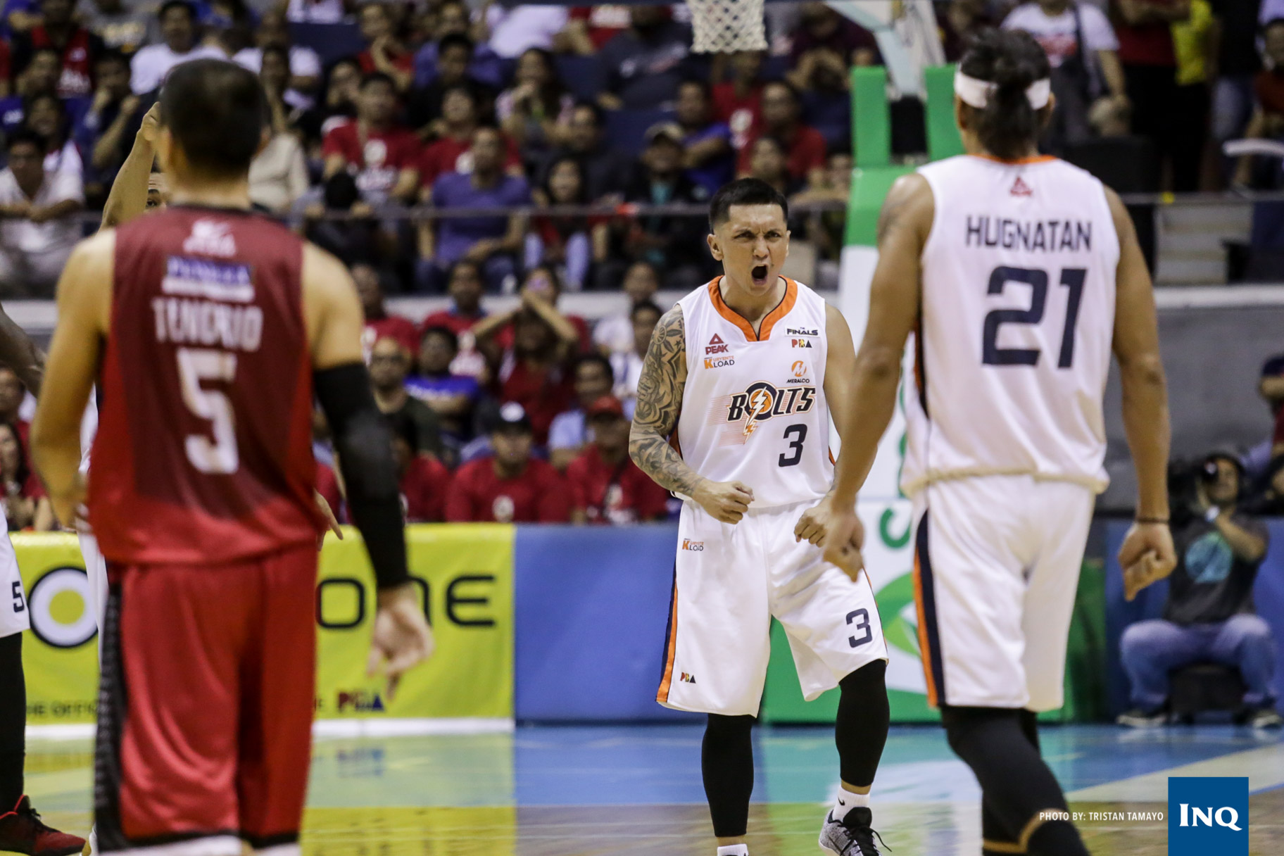 Jimmy Alapag celebrates. Photo by Tristan Tamayo/INQUIRER.net