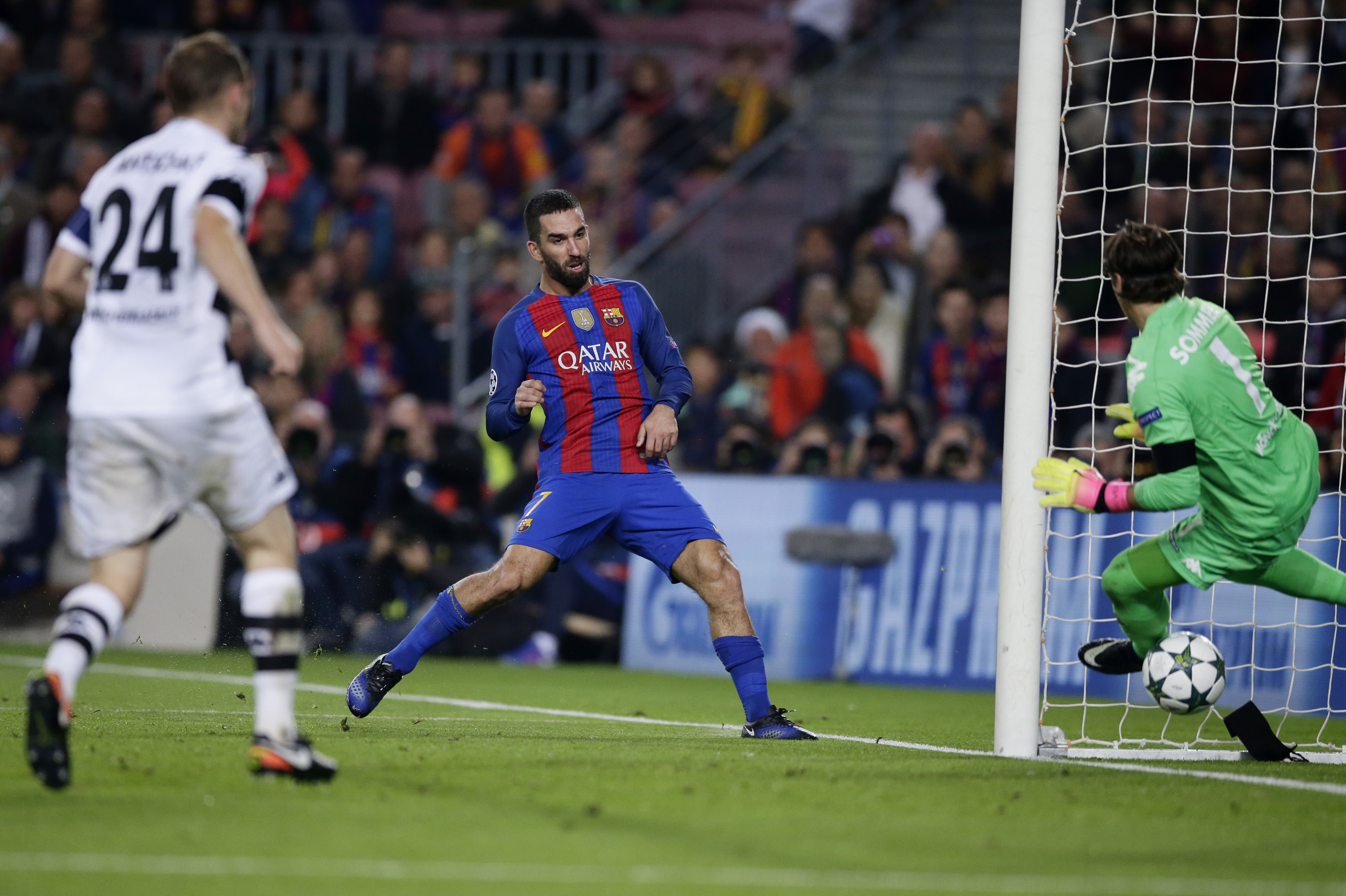 Barcelona matches 20-goal scoring record in Champions League | Inquirer ... 
