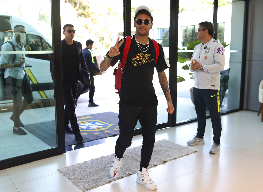 Brazil wants to lower Neymar's expectations for World Cup