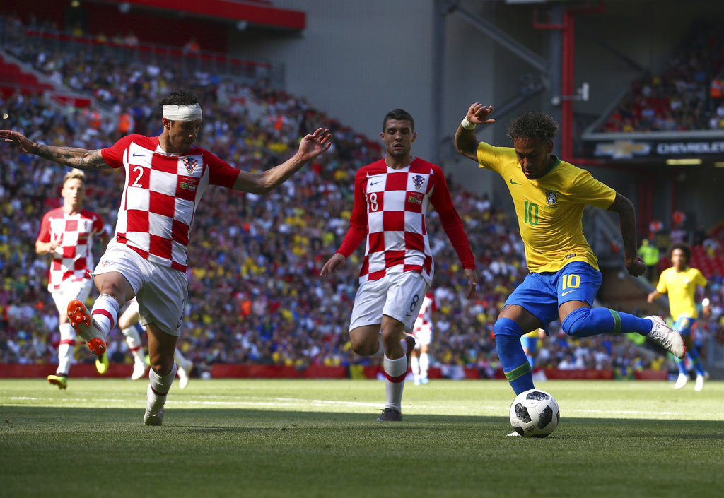 Neymar makes spectacular return as Brazil beats Croatia, 2-0