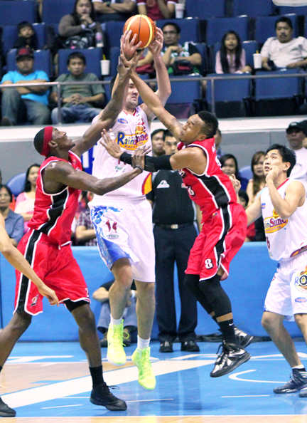 Abueva, Baguio nail clutch shots as Alaska escapes Rain or Shine ...