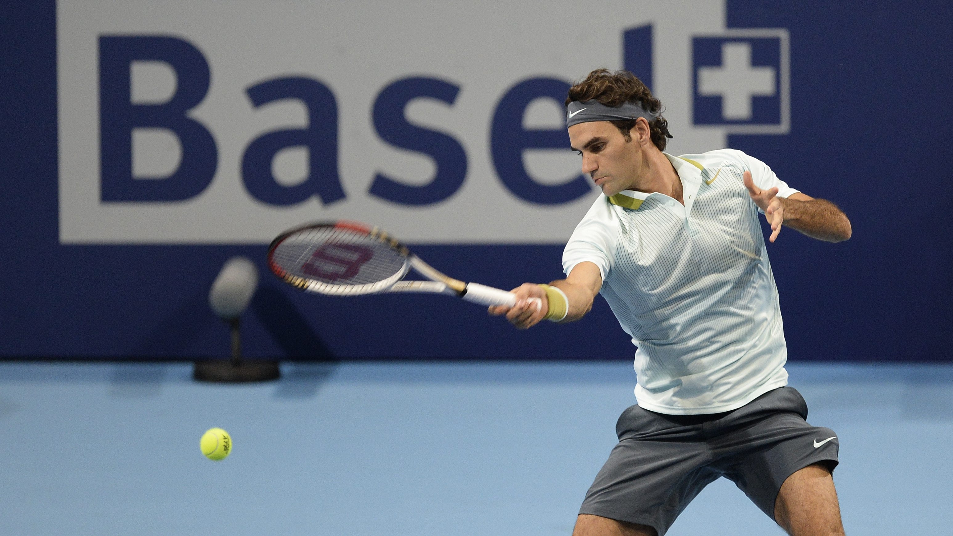 Federer into Basel quarters after fight-back | Inquirer Sports