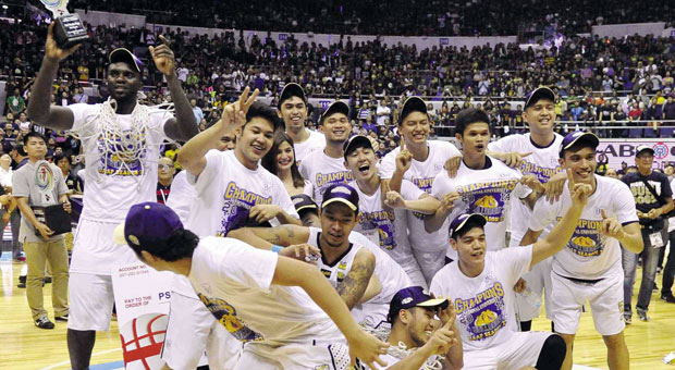 HISTORIC NU WIN After a 60-year title drought, National University finally gets a feel of what it’s like to be on top of the UAAP world. AUGUST DELA CRUZ