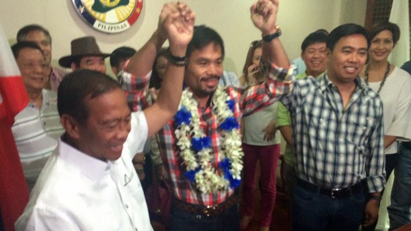 Manny Pacquiao at the Makati City Hall for a courtesy call with Mayor Jun Binay and VP Jejomar Binay. Maricar Brizuela/INQUIRER