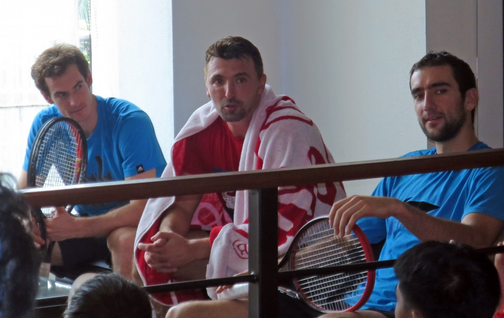 Murray, Goran Ivanisevic and Marin Cilic take a break.