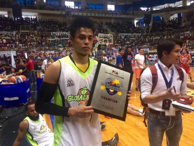 Terrence Romeo wins 3-point shootout contest. Mark Giongco/INQUIRER.net