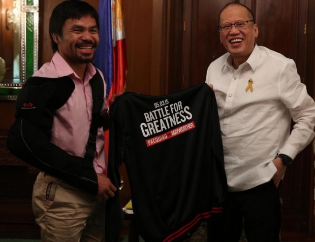  P-Noy receives Sarangani Lone District Representative @MannyPacquiao during his courtesy call in Malacañang. Photo from Aquino's official Twitter account.