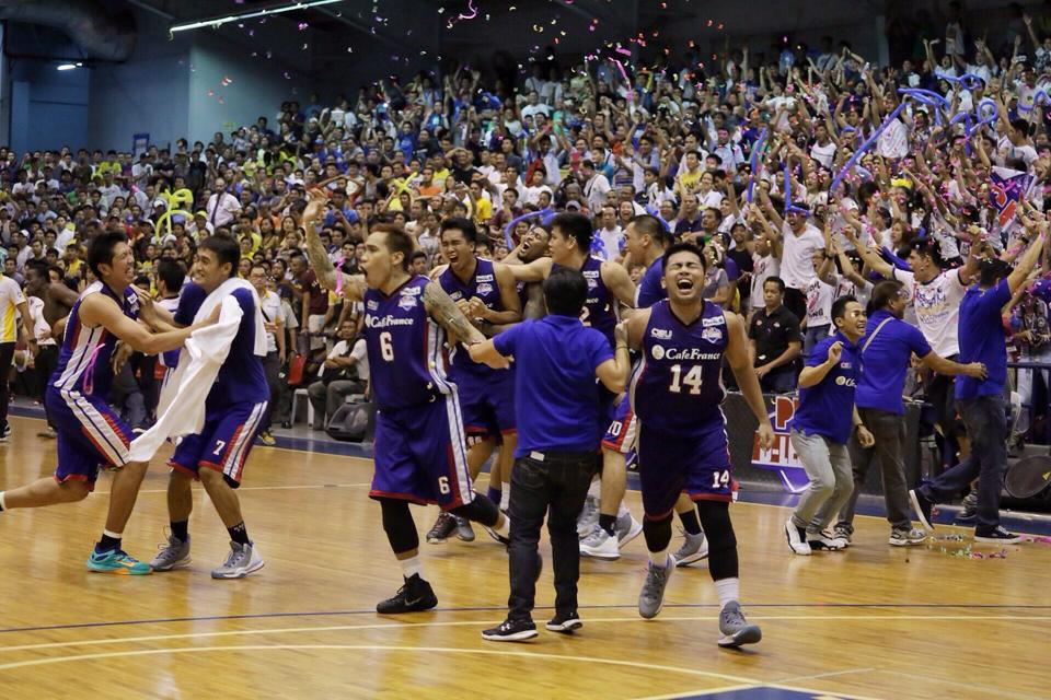 Cafe France snares first PBA D-League title. Photo by Tristan Tamayo/INQUIRER.net