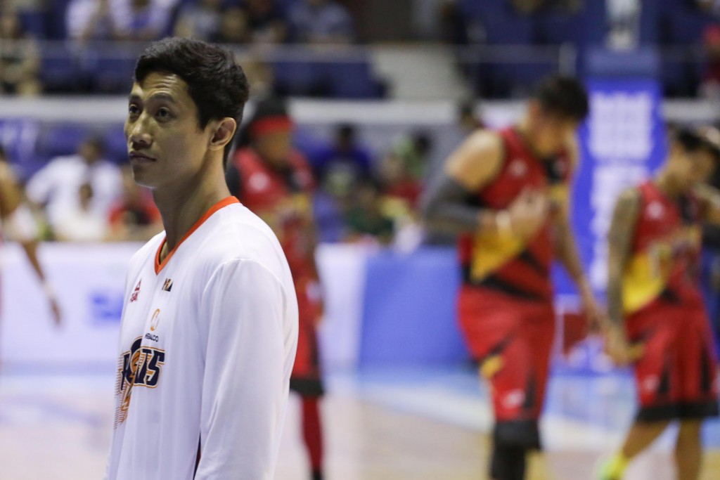 Meralco Bolts' veteran Danny Ildefonso. Photo by Tristan Tamayo/INQUIRER.net