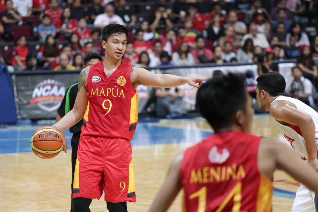 Mapua’s Josan Nimes calls out a play for his teammates in their opening day game against San Beda. TRISTAN TAMAYO/INQUIRER.net