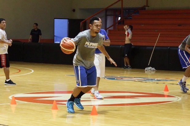 2013 Fiba Asia Mythical team member Jayson Castro going through dribbling drills. Photo by Tristan Tamayo/INQUIRER.net