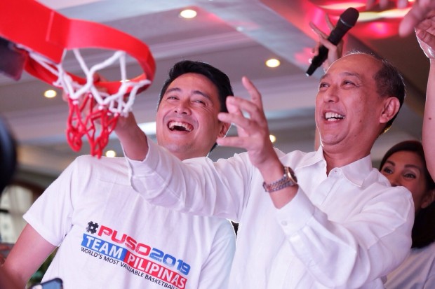 The "dunkfie." Photo by Tristan Tamayo/INQUIRER.net