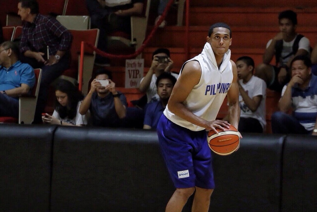     Gilas head coach Tab Baldwin also got excited with the presence of Jordan Clarkson during Wednesday night's practice at Meralco Gym. Tristan Tamayo/INQUIRER.net
