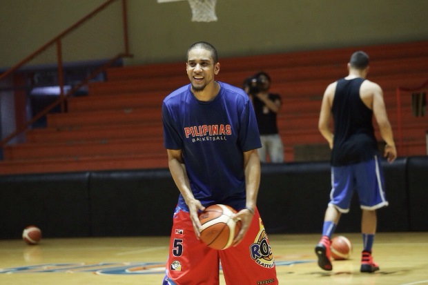 Gabe Norwood having fun at Gilas practice. Photo by Tristan Tamayo/INQUIRER.net