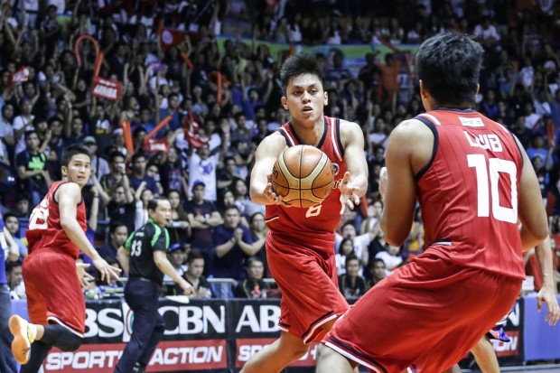 Rey Nambatac steps up for the Knights. Photo by Tristan Tamayo/INQUIRER.net