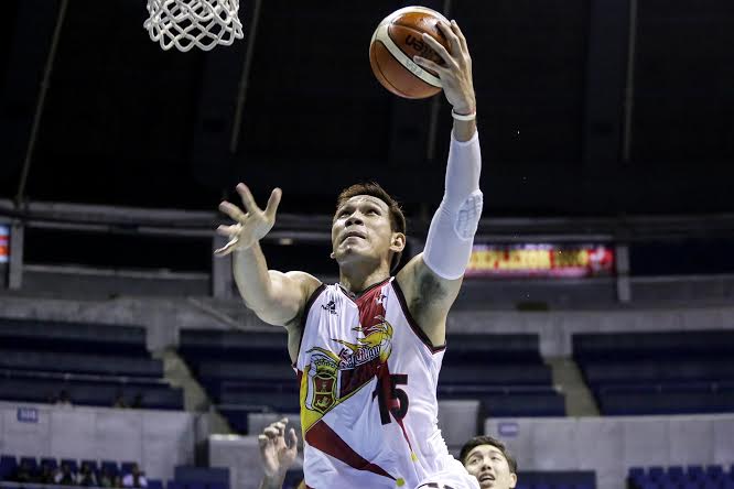 San Miguel Beer's June Mar Fajardo takes an uncontested lay-in against Meralco. Tristan Tamayo/INQUIRER.net