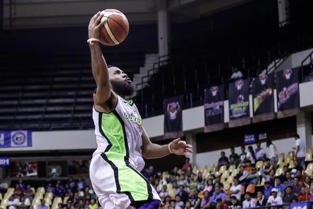 GlobalPort guard Stanley Pringle soars for the layup. Tristan Tamayo/INQUIRER.net