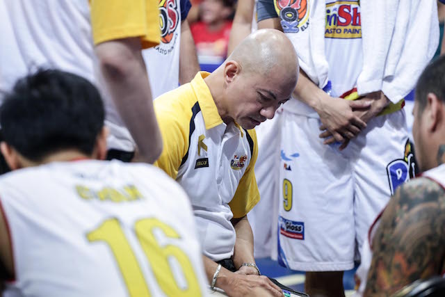 Rain or Shine head coach Yeng Guiao maps out a play during one of his rare timeouts in a 109-105 loss to San Miguel Beer in Game 1 of the 2016 PBA Philippine Cup semifinals Tuesday night at Mall of Asia Arena. Tristan Tamayo/INQUIRER.net