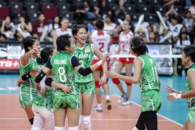 La Salle Lady Spikers celebrate during their straight-sets win over the University of the East Lady Warriors on Sunday, Feb. 21, 2016, at Mall of Asia Arena. Tristan Tamayo/INQUIRER.net