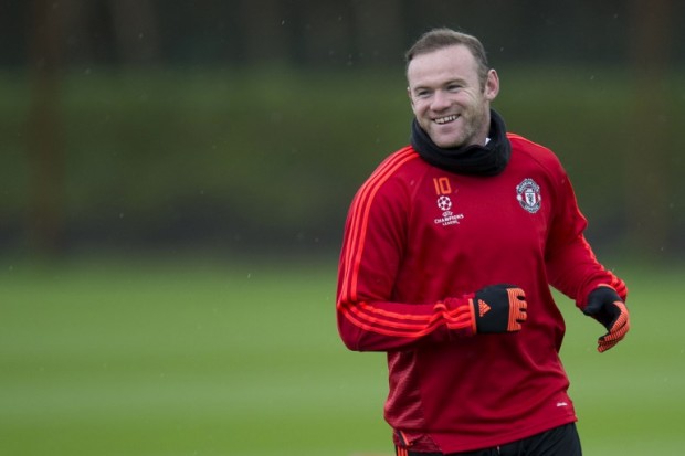 Manchester United's English striker Wayne Rooney takes part in a team training session in Manchester, north west England, on November 24, 2015, ahead of their UEFA Champions League Group B football match against PSV Eindhoven on November 25.    AFP PHOTO / OLI SCARFF / AFP / OLI SCARFF