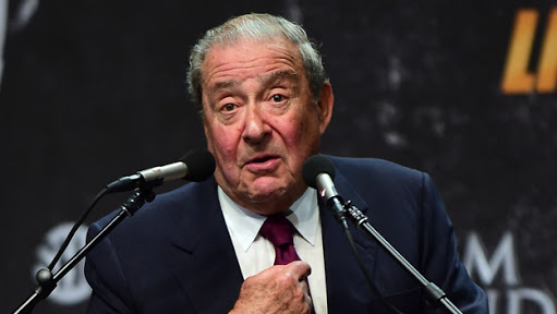 Boxing promoter Bob Arum addresses the audience on March 11, 2015 in Los Angeles, California at the Floyd Mayweather vs Manny Pacquiao press conference ahead of the May 2, 2015 fight in Las Vegas. AFP