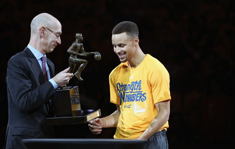 WATCH: Curry accepts 2nd NBA MVP trophy in front of Warrior fans ...