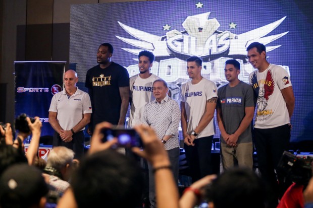 Gilas Pilipinas members with SBP head Manny V. Pangilinan. Photo by Tristan Tamayo/INQUIRER.net