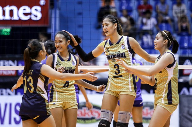NU Lady Bulldogs. Photo by Tristan Tamayo/INQUIRER.net 