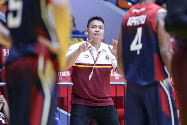 Altas head coach Jimwell Gican. Photo by Tristan Tamayo/INQUIRER.net