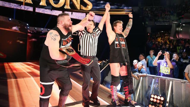 Kevin Owens (left) retains his WWE Universal Championship thanks to the aid of Chris Jericho. Photo by WWE.com
