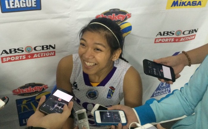 FILE PHOTO - Alyssa Valdez all smiles after her record-setting feat in the Shakey's V-League. Photo by Marc Reyes