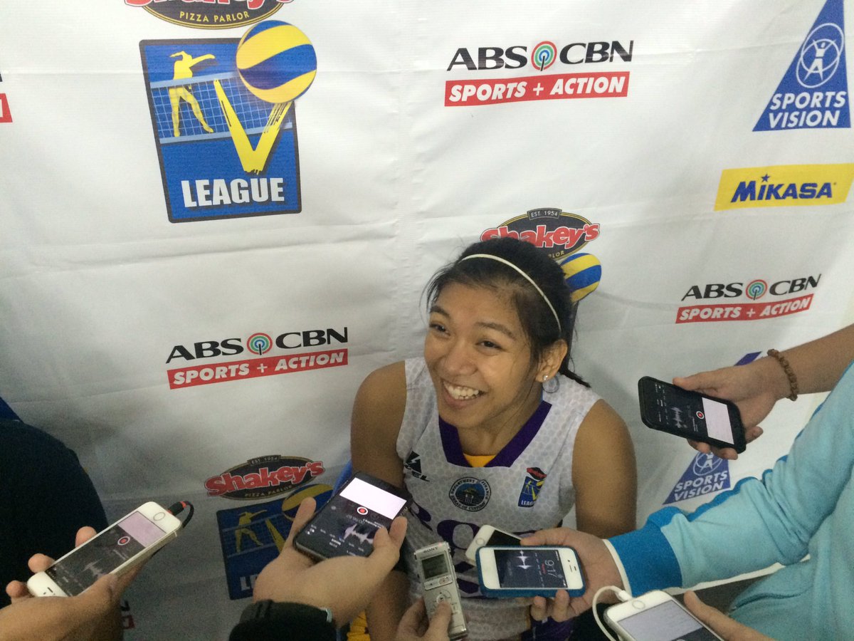Alyssa Valdez all smiles after her record-setting feat in the Shakey's V-League. Photo by Marc Reyes