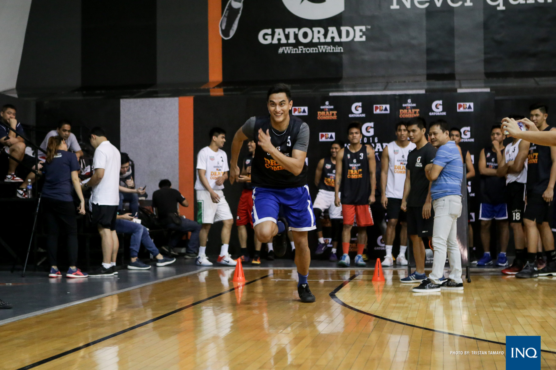 Russel Escoto goes through a drill at the 2016 PBA Rookie Draft Combine. Photo by Tristan Tamayo/INQUIRER.net
