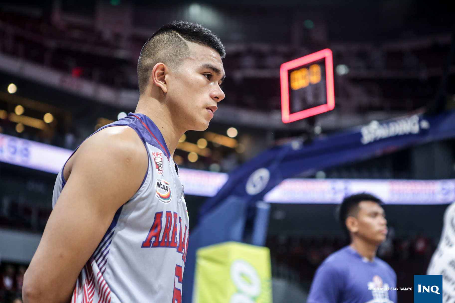 A dejected Jio Jalalon after the final buzzer. Photo by Tristan Tamayo/INQUIRER.net