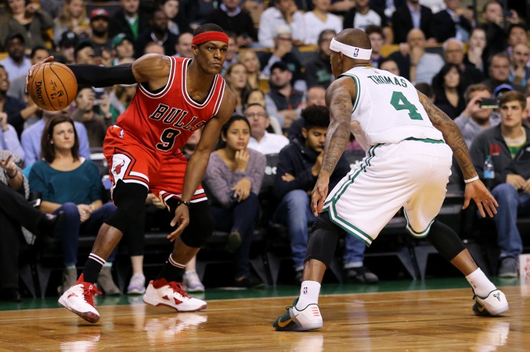 BOSTON, MA - NOVEMBER 2: Rajon Rondo #9 of the Chicago Bulls drives against Isaiah Thomas #4 of the Boston Celtics during the first quarter at TD Garden on November 2, 2016 in Boston, Massachusetts.   Maddie Meyer/Getty Images/AFP