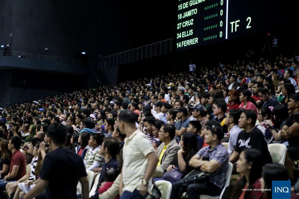 Crowd at Philippine Arena