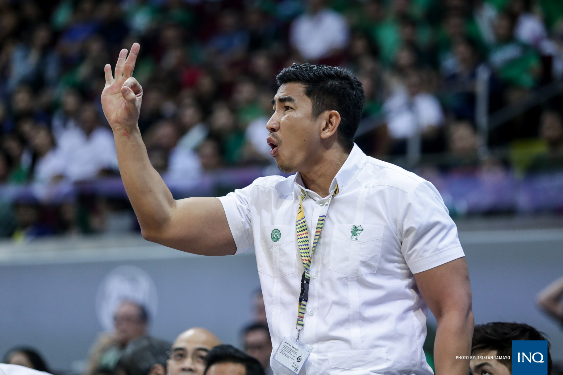 La Salle head coach Aldin Ayo gives out instructions to his players during their game against Ateneo in Game 1 of the UAAP Season 79 men's basketball Finals Saturday, Dec 3, 2016 at Mall of Asia Arena. Tristan Tamayo/INQUIRER.net