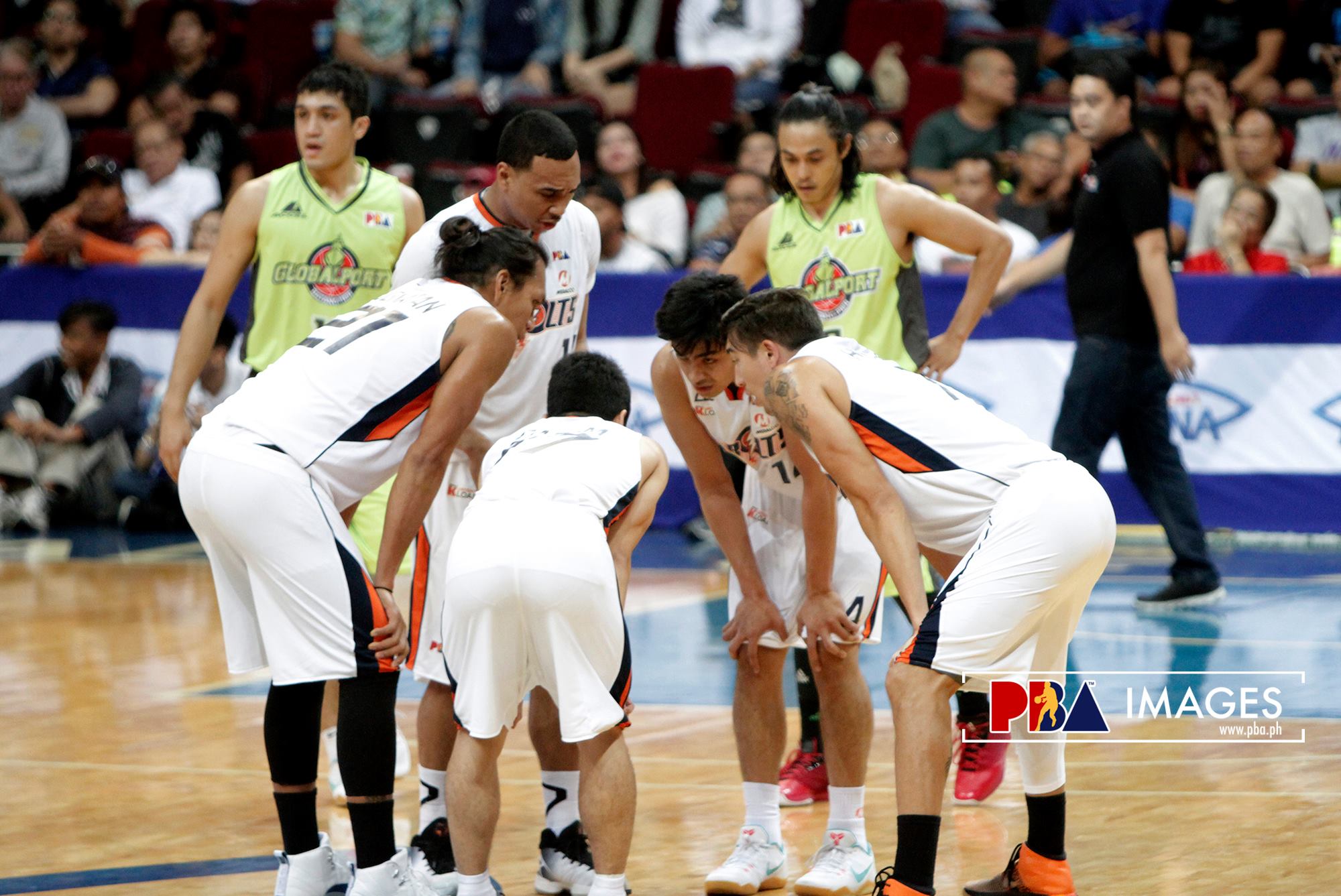 Meralco Bolts. PBA IMAGES