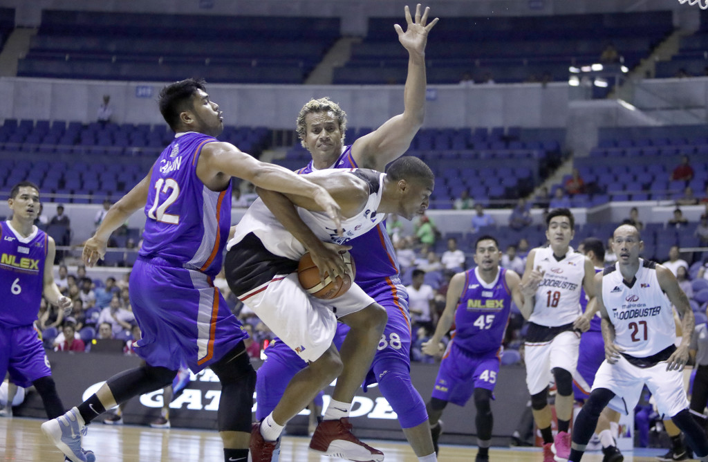 James White tries to wiggle out of NLEX defense. PBA IMAGES