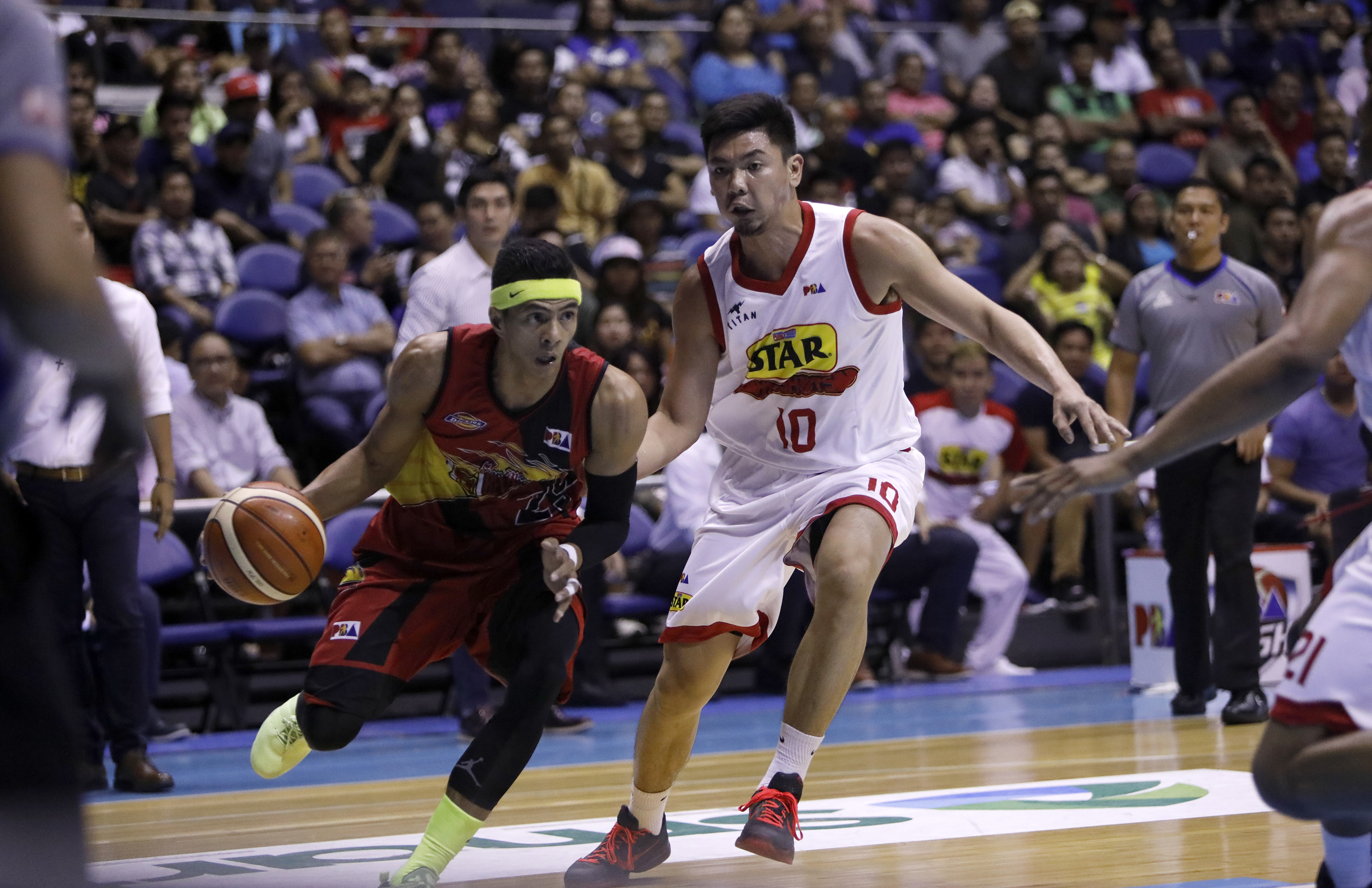 Star stops San Miguel, stays unbeaten | Inquirer Sports