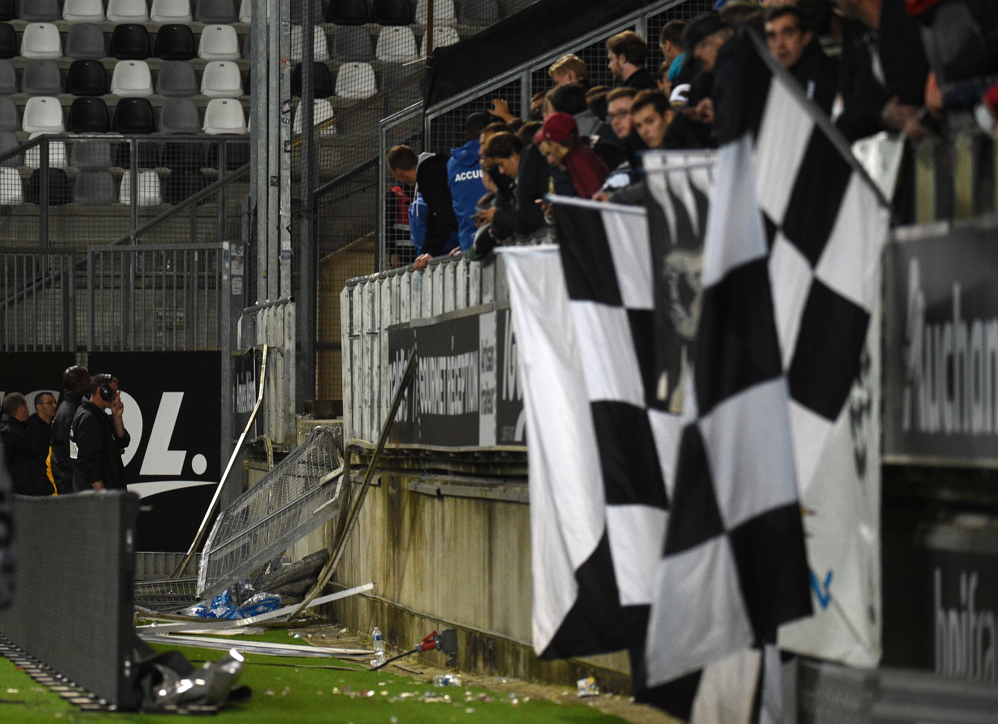 29 football fans hurt as French stadium barrier collapses Inquirer Sports