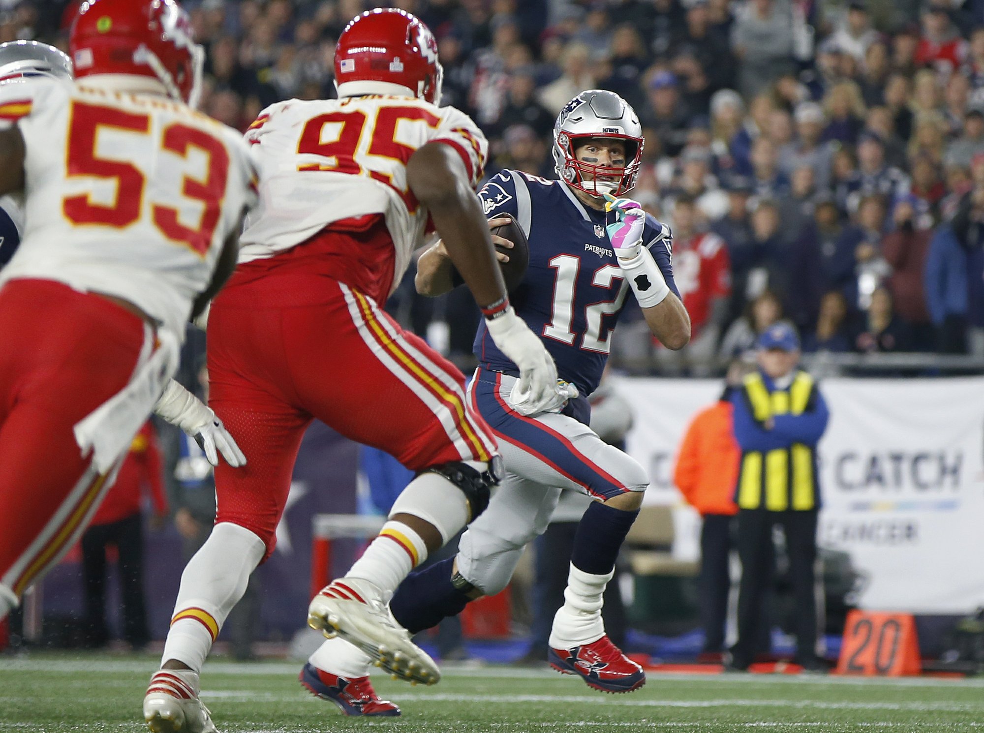 Tom Brady, Patriots top Chiefs for wild 43-40 win