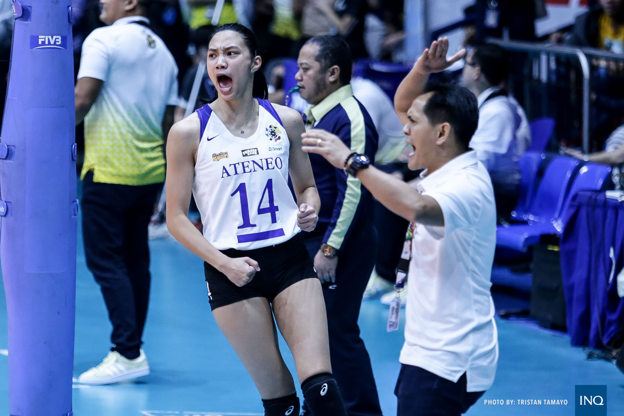 UAAP volleyball: Ateneo bounces back, holds off UST for first win