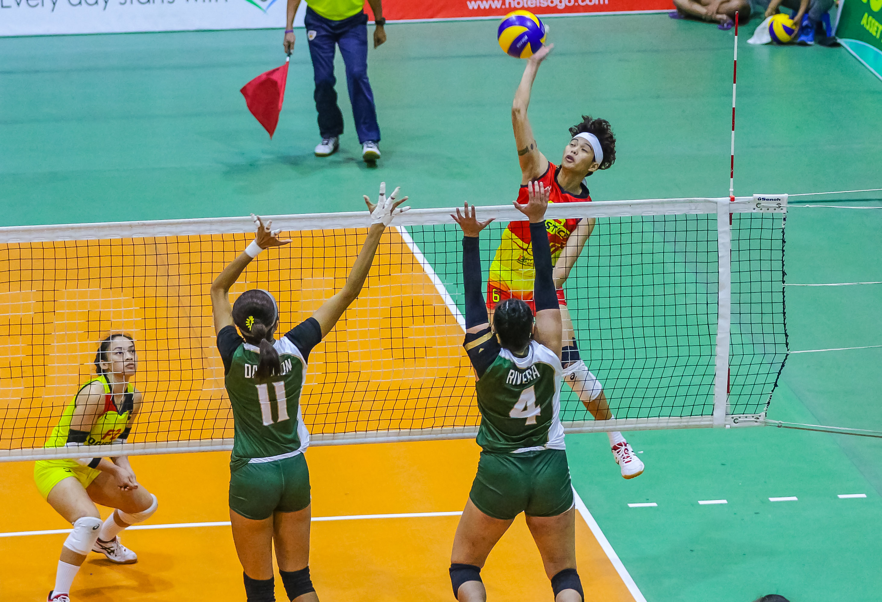 PSL: F2 Logistics stays unscathed after thumping Sta. Lucia | Inquirer ...